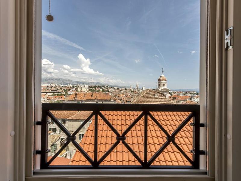 5F66A2DE7B1CC329B7F6EE2E3BE23362