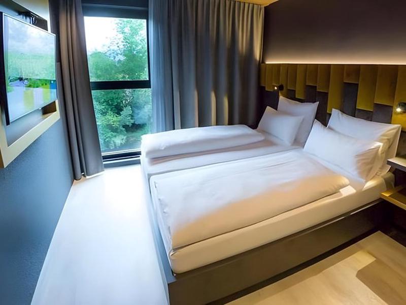 768BD99460C7D01894C359F5A96410C4