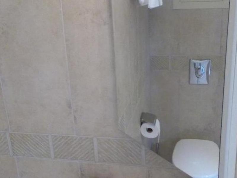 2C31B646EFFE6FBC0CEFF509C2BB7ED4