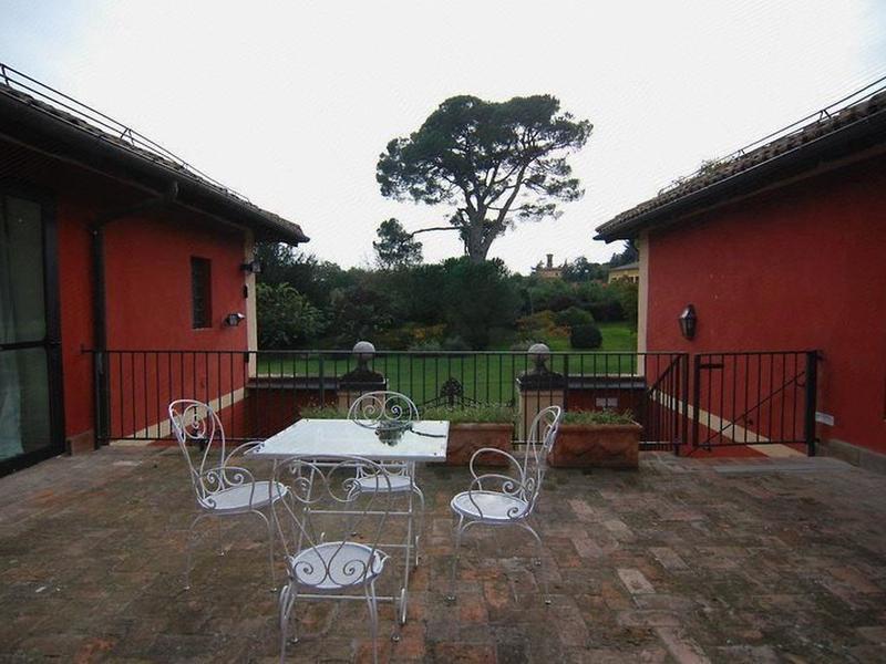 B15EDD15802E72E7DBA8A17F4137327E