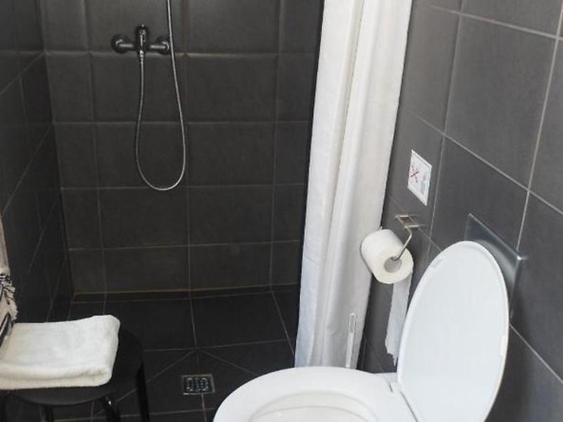 677AA8DC736983BA3F29B8C64093240B