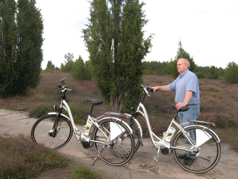 B59808FFC46F3BFC804137E0C8B281C8