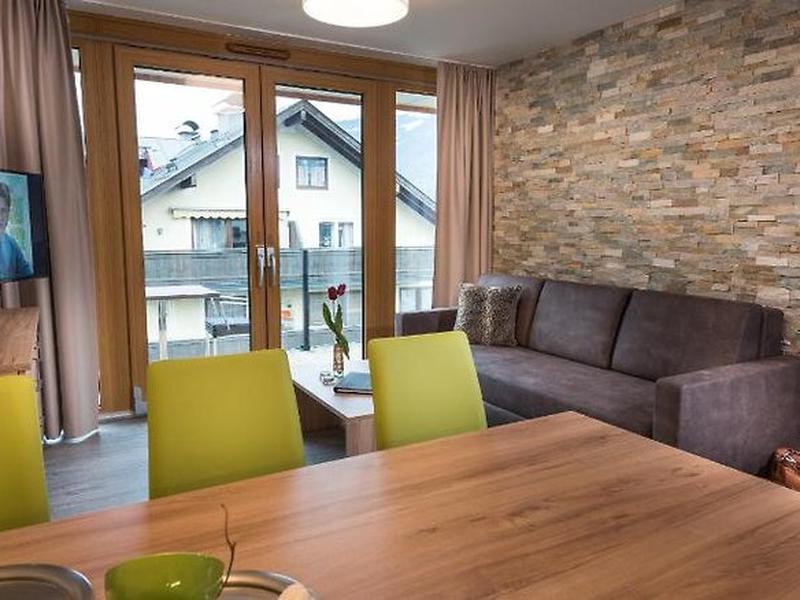 5AD23E2A4356A3B72AB83C34464AAB3E