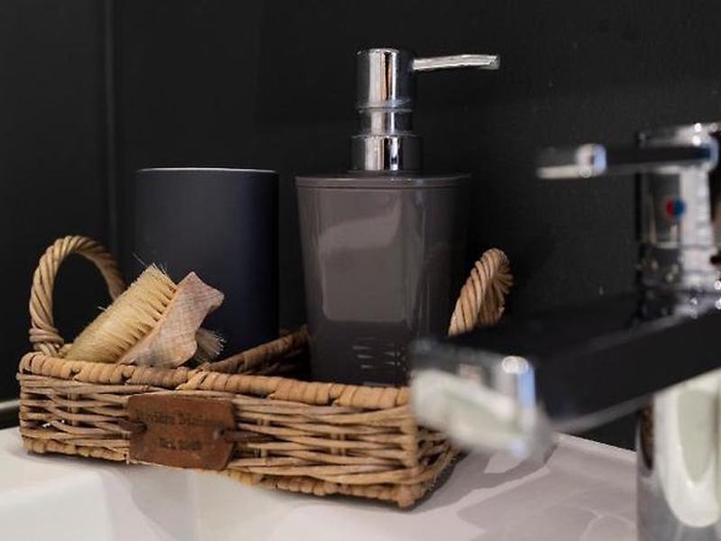 F360DD69444B5A2C4682FFE65894A250