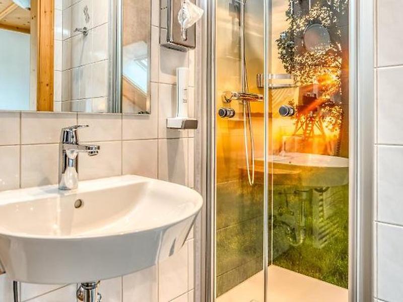 1454B3EA01CD4B3A3492C5D0DED09DF3