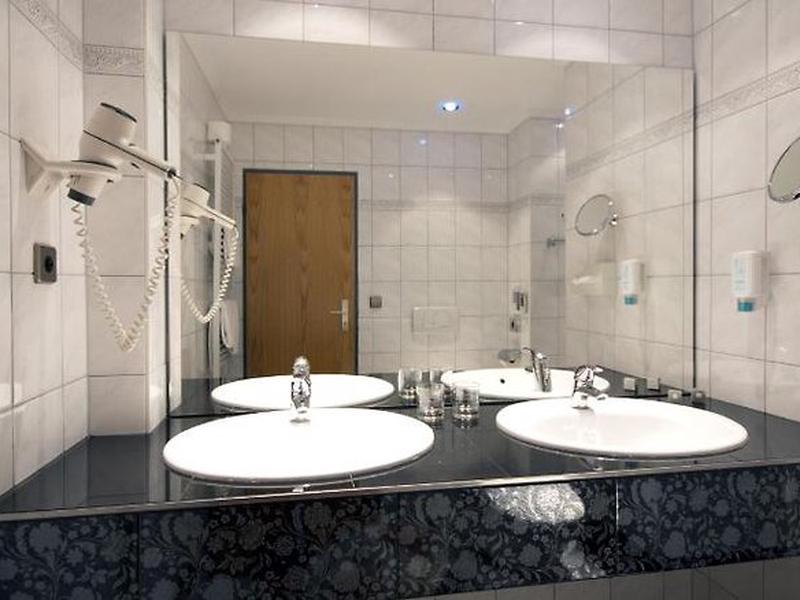 DAF1FCA2932AC2D399259386BDDD0238