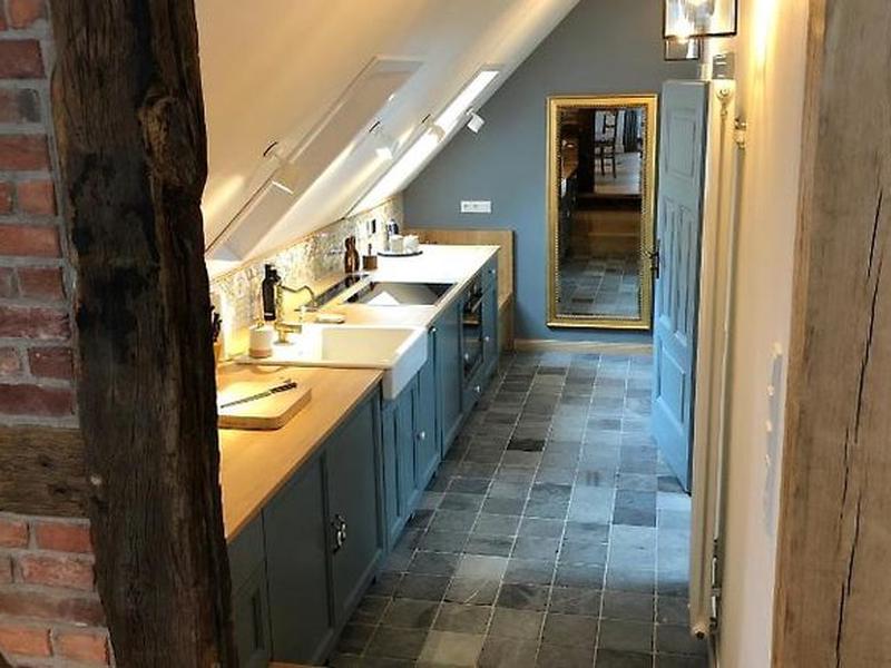 56807077E1D71BE60B6B9EA1161BEF5B