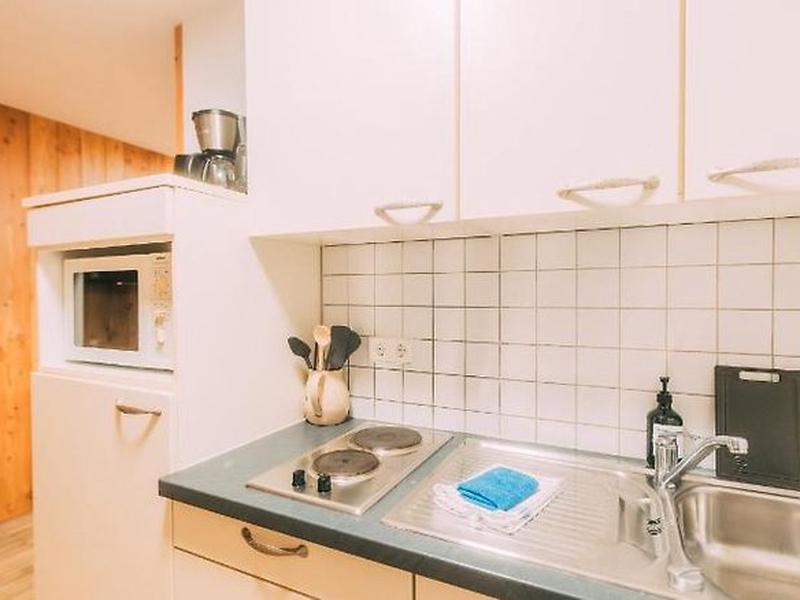 3C07BD3D4C047E25358F910A69C875B7