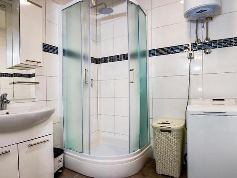 252C2A9F5A727013BE215AF087816172