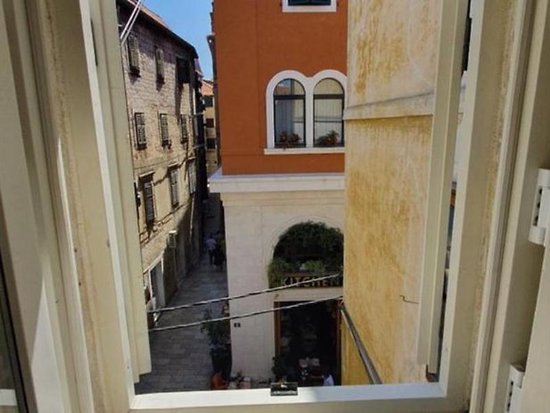 371E404ADFB4EC9C5D86D52852526DDC