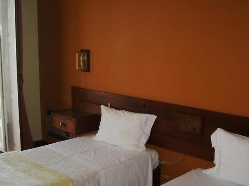 CEEE0D761A8CC3825B656F49B9A34FAA