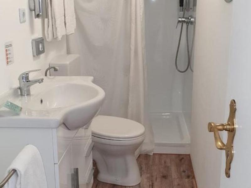 E58BA9C3138A3EC502FA1A8795C51EB5