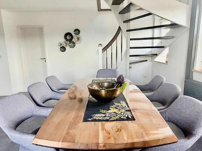 A332FAE68002A0B838F6FA7A2C3D1A53