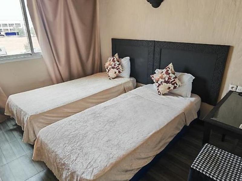 2418DFB033F4D08C8F96E5ADFAED8689