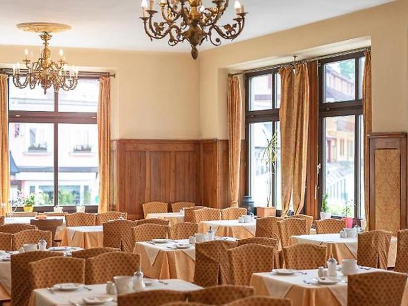 AB79FEAF00889DBAEC5E880C4FEDDE17