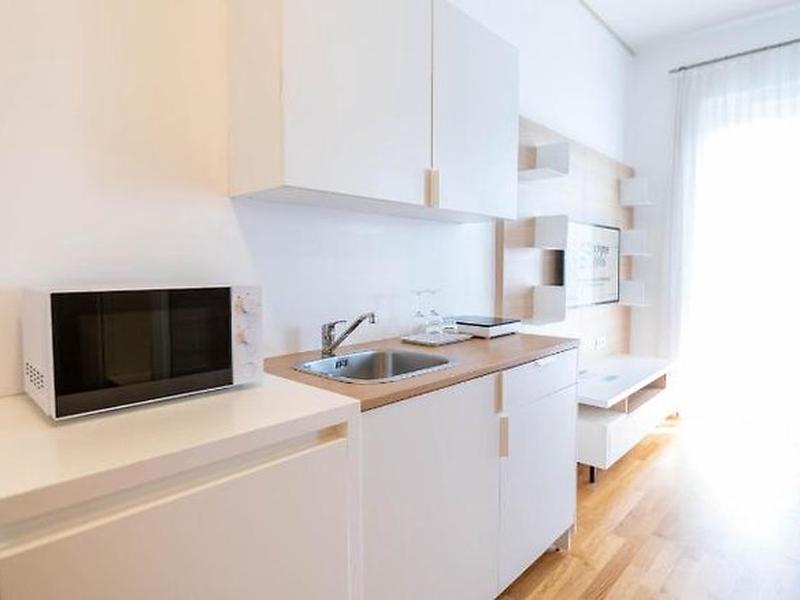 895804B65C6B47FE764E8CF899A51B52