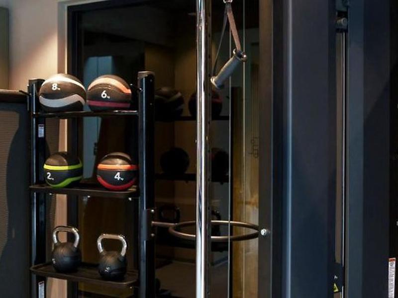 89FEE9054830C0236D71377F69BFA422