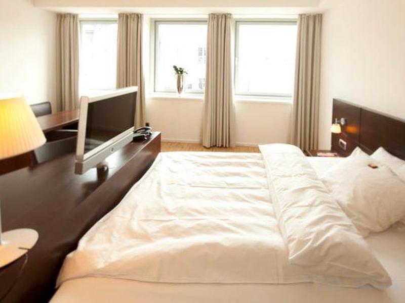 4EB9A2A4B96D7ED35772113B10BBC150