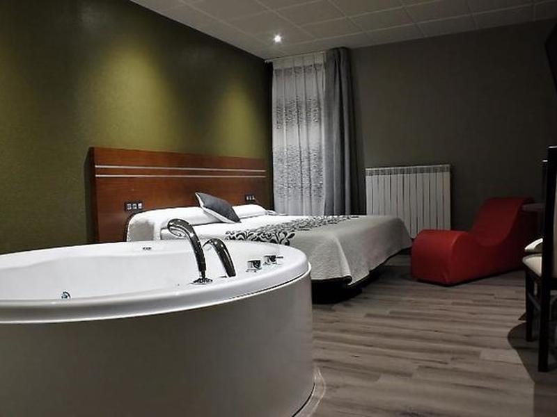 2AA105A90C0EE1F3F5B17B56D194FB0E