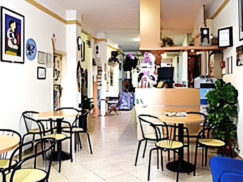 3787C3729AEFEA78162E05F5385F9FAF