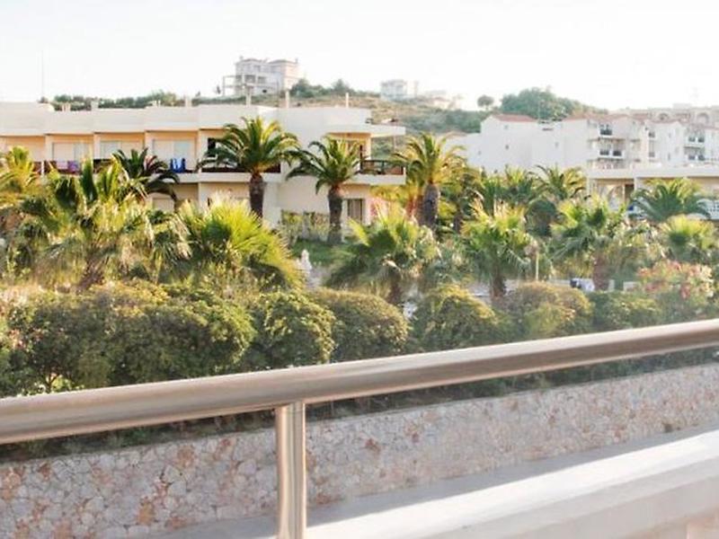 B295334F8F7D44C448CA37E617DB8827