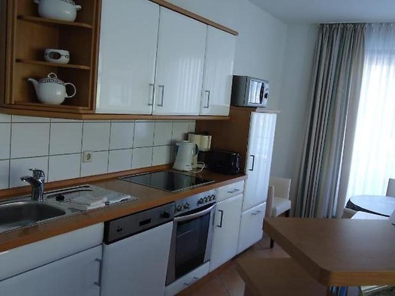 86C328B571FA76E7A18222F1461E9A16