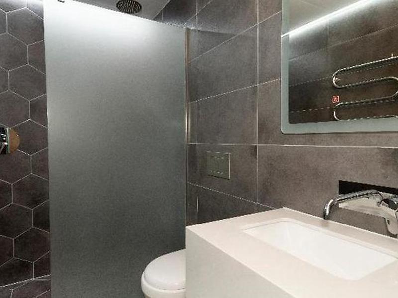 33C1B39ADA94C43F79CDA2EE3A0AFF97