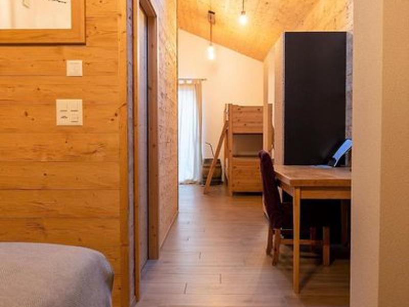 CE6B2F982FFCFF9908D0F9B141D22F0D