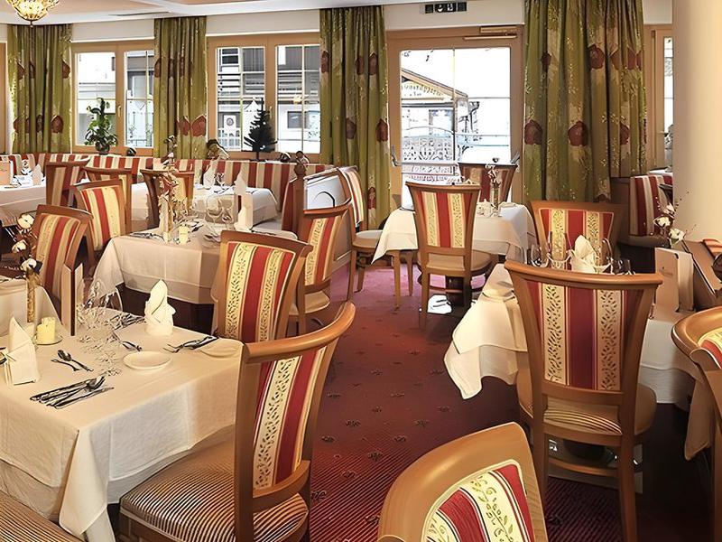 C36C052BC4D8E48B56E0555D13BA8C24