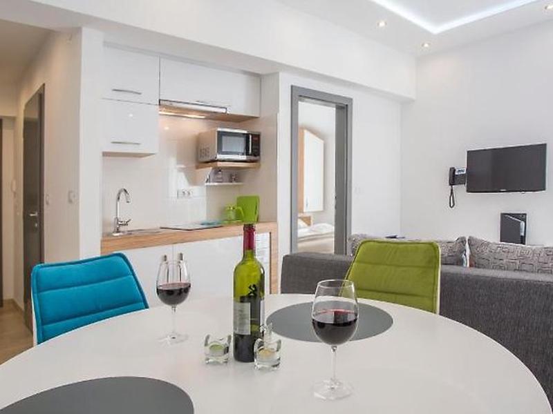 F7DB13E3CA2A8F32351245B9E9CD0B7E