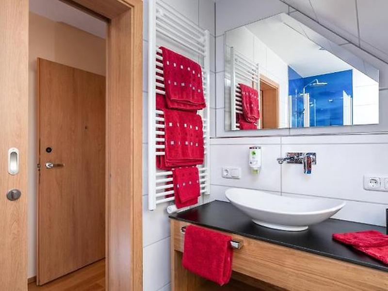 231E16A41EE4596DB38D6F89C3F0362A