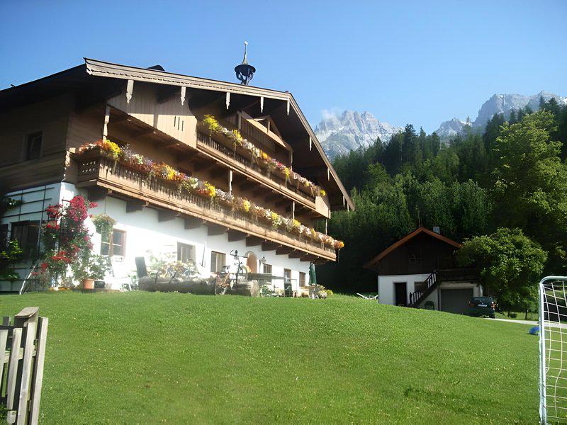 EB48AAF70419CAE58D59DA0EAA9209F5