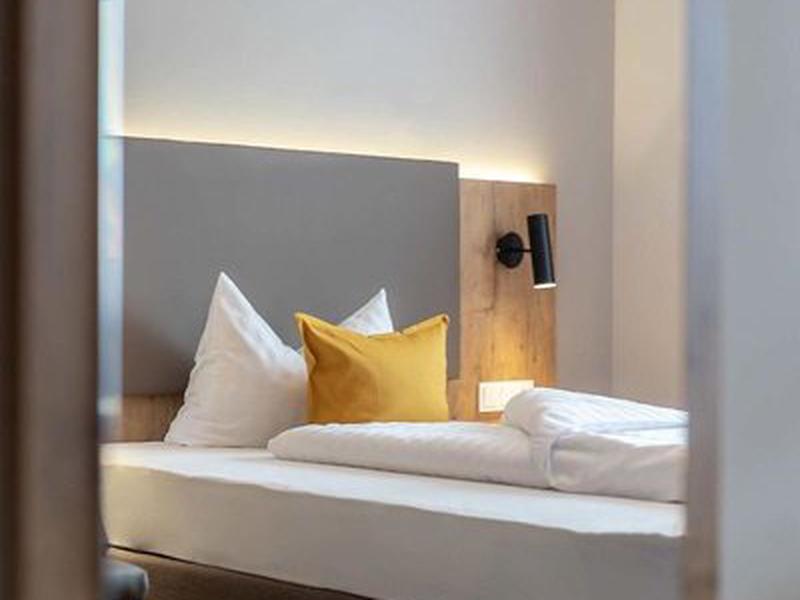 620E92F5A6F2E0632CB41112799F25C0