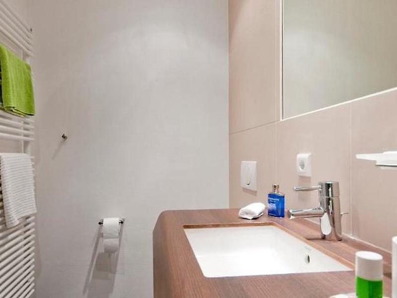 CFC8EEFF6491AD0295946AB83CA8784B