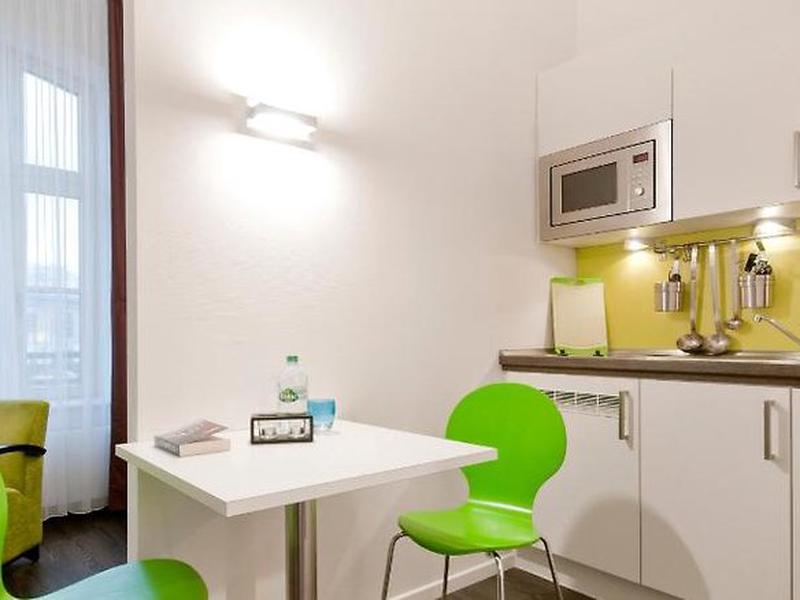 3B404A4279D6BD3A6E336A5A591299AE