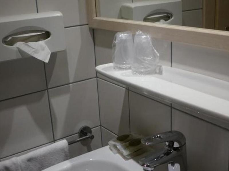 E1852BCAD1BD19D0ED2A7A8FD66D45B1