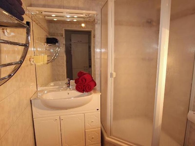 CFE18DE762D6065B63E95200BEB1D537