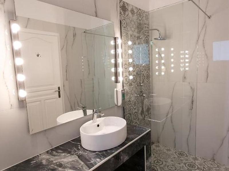 17EB32AEBDCC4EEC69695AF49A364692