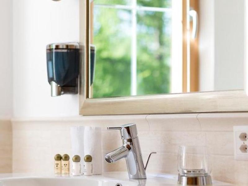 7FE6AFC5F706BDEF101A278AC53C98C6