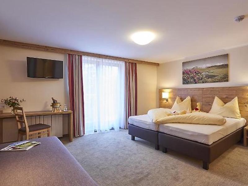 1EF081FD85CE4CA7AC4C7E3B1AFCB187