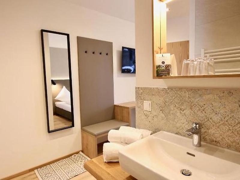 5DB7711B738352F248C4FF7C5454F7B0