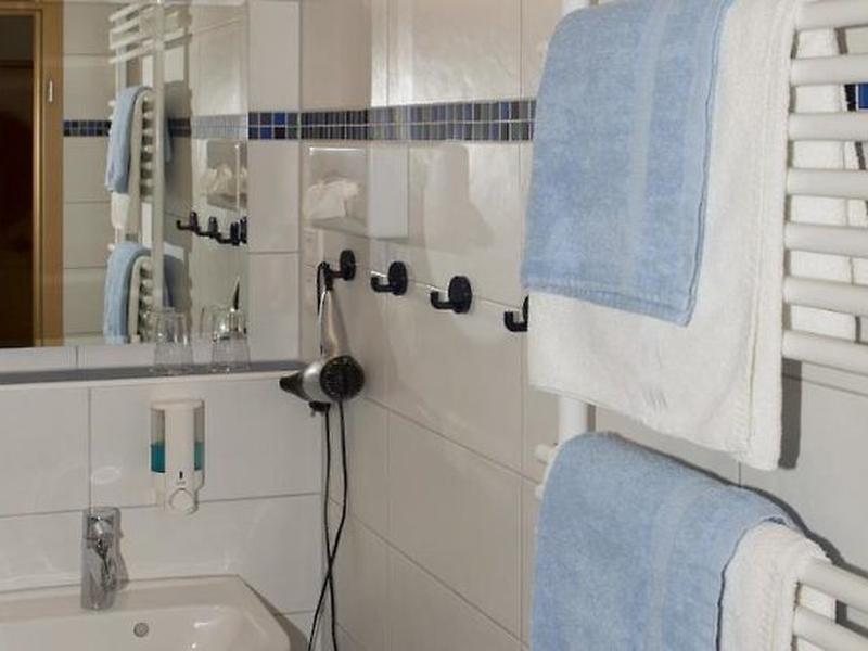 D29DE684B9F92C9CD4F78166D5DBF351