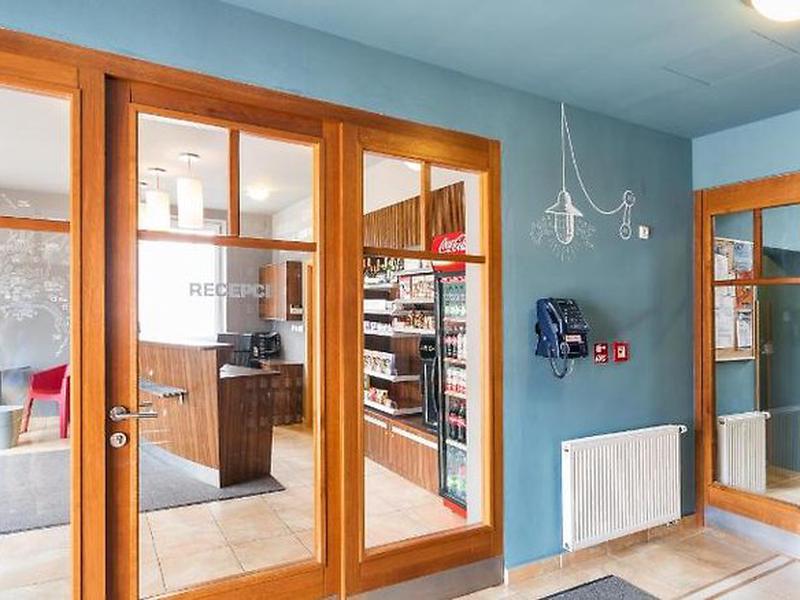 E6F2BC25524145677F00DA8A3DA7810A