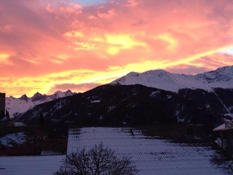 9F9E03AC209CE2E82A14AF72E694332E