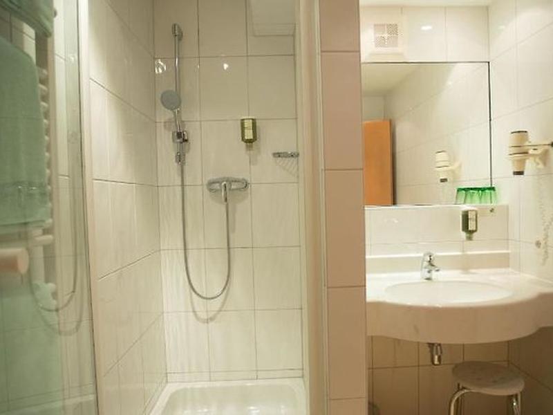 74B954C06EFFDE922159318AC1229DC9