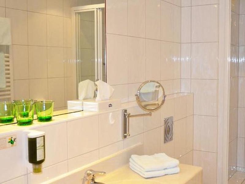 107AAE2CC3A3838E54FEBFB2D8A5F888