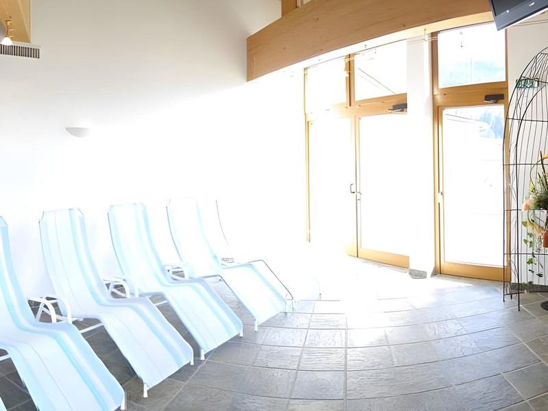 AF4C1FE7F5DFC536C44FD8FF80259903