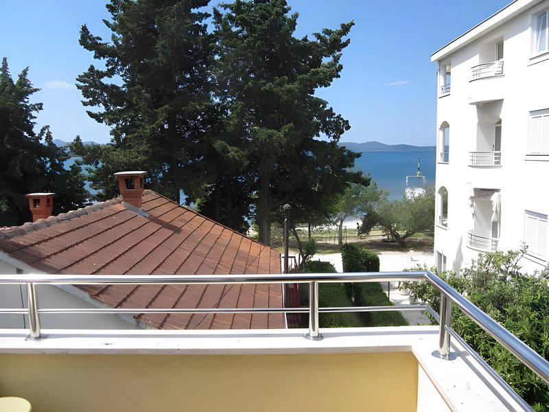 ABB590D0AF2B481F40012E25CE4ACE71