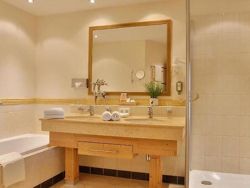 AAD12E7F18A9CC8B19B607AAE29E48E1