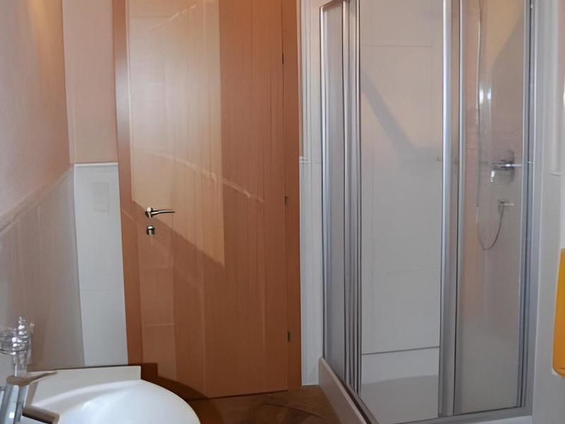 BC5EBCC45E426CBE273624F501610FEC